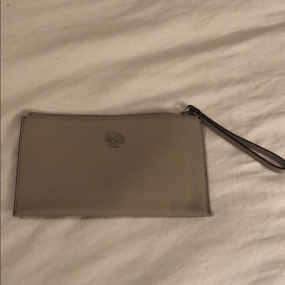 Michael Kors wristlet